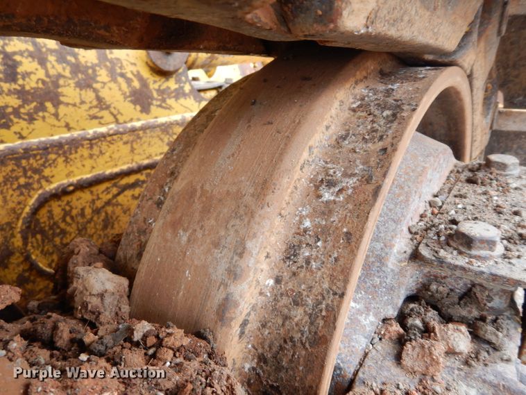 image for item DF4010 2009 Komatsu D51EX-22  Series 22 dozer