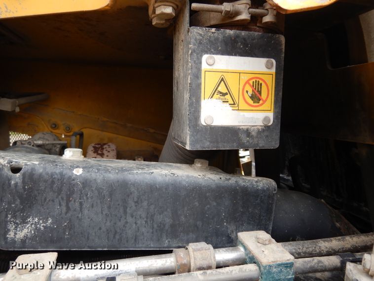 image for item DF4010 2009 Komatsu D51EX-22  Series 22 dozer