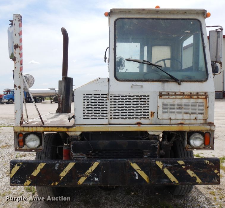image for item DF5357 1983 Ottawa Commander yard truck