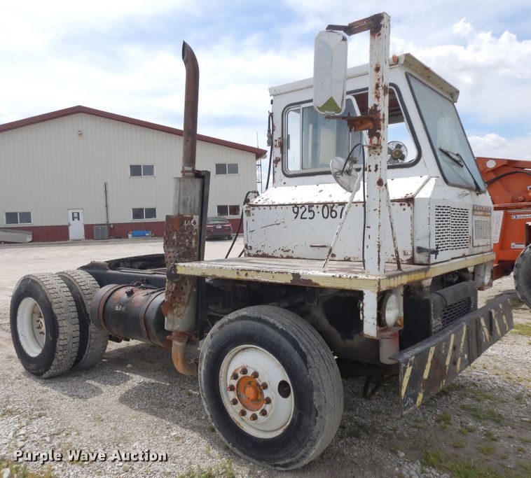 image for item DF5357 1983 Ottawa Commander yard truck