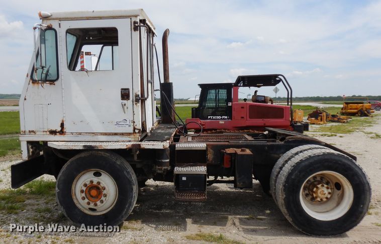 image for item DF5357 1983 Ottawa Commander yard truck