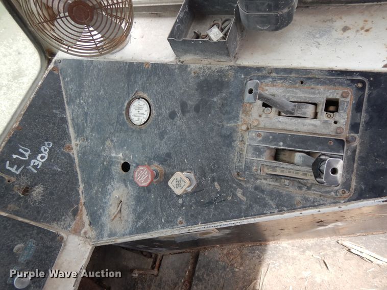 image for item DF5357 1983 Ottawa Commander yard truck