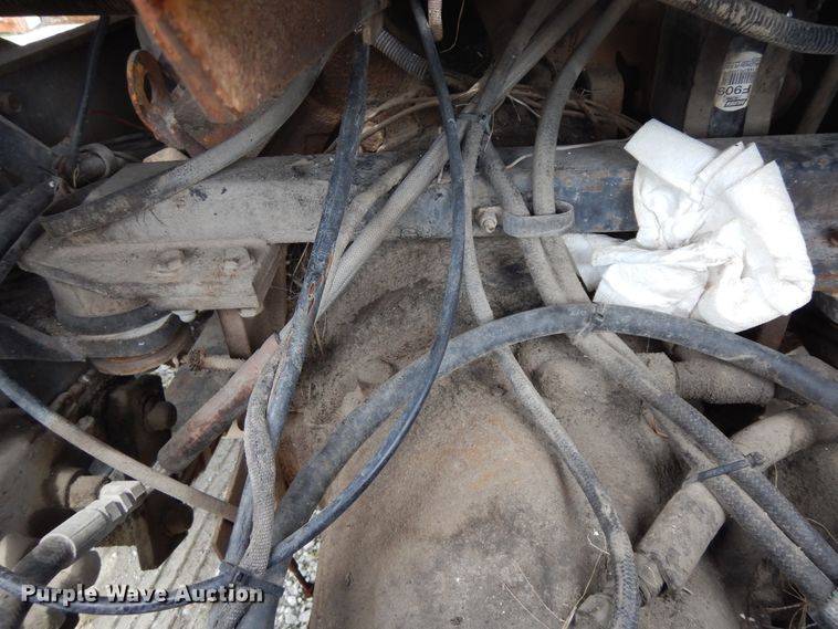 image for item DF5357 1983 Ottawa Commander yard truck