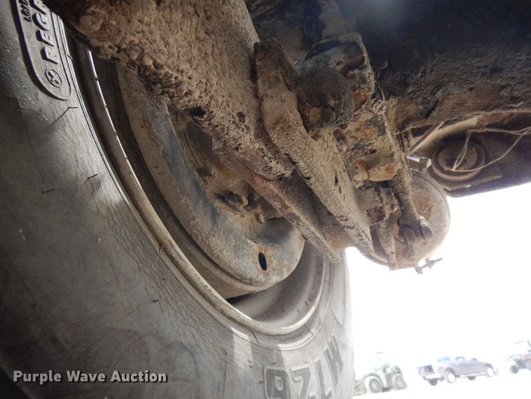 image for item DF5357 1983 Ottawa Commander yard truck