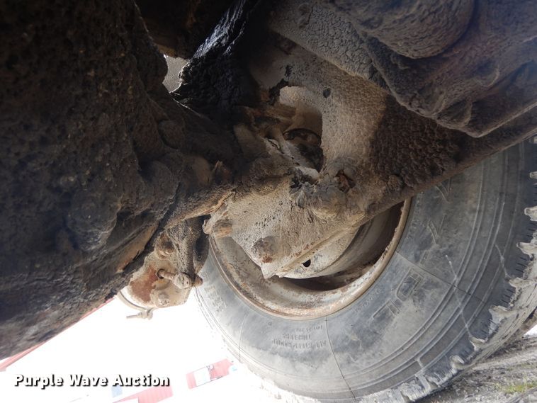 image for item DF5357 1983 Ottawa Commander yard truck