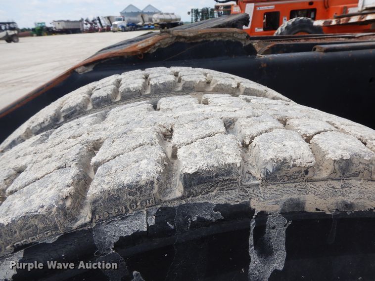 image for item DF5357 1983 Ottawa Commander yard truck