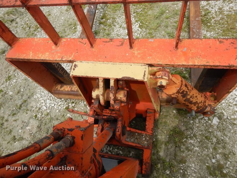 image for item DF5358 1997 Traverse TL8040  telehandler