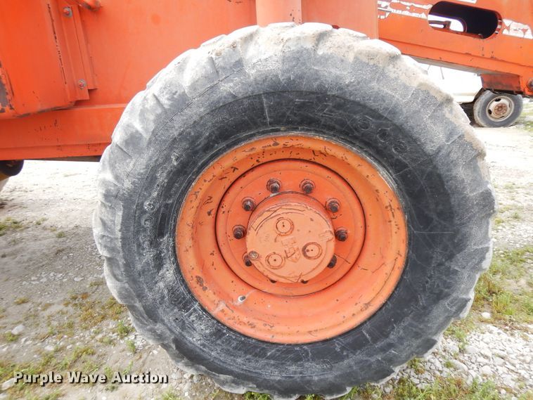 image for item DF5358 1997 Traverse TL8040  telehandler