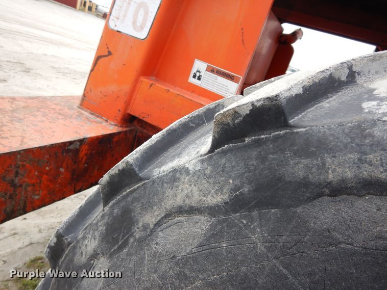 image for item DF5358 1997 Traverse TL8040  telehandler