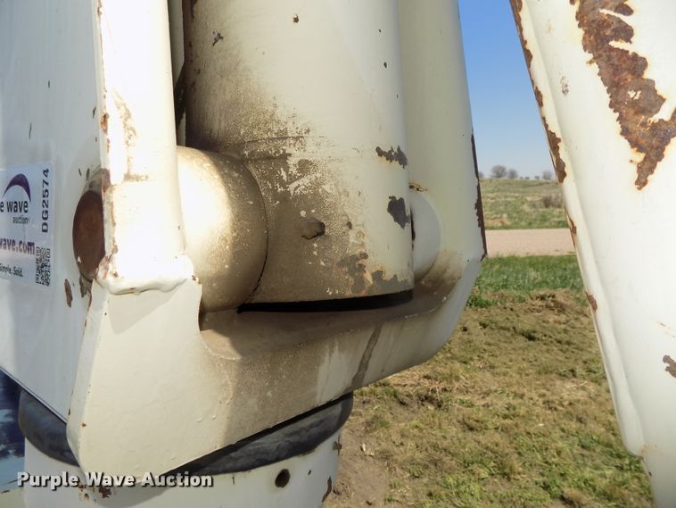 image for item DG2574 National Crane N85 knuckle boom crane