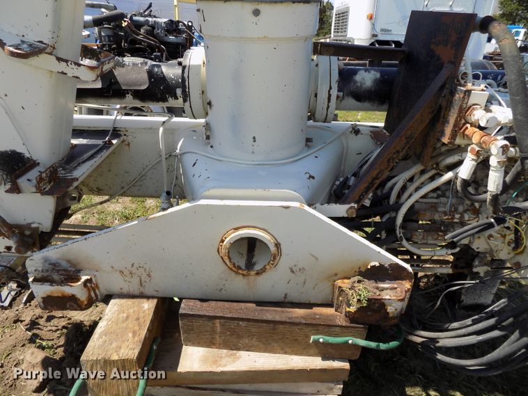 image for item DG2574 National Crane N85 knuckle boom crane