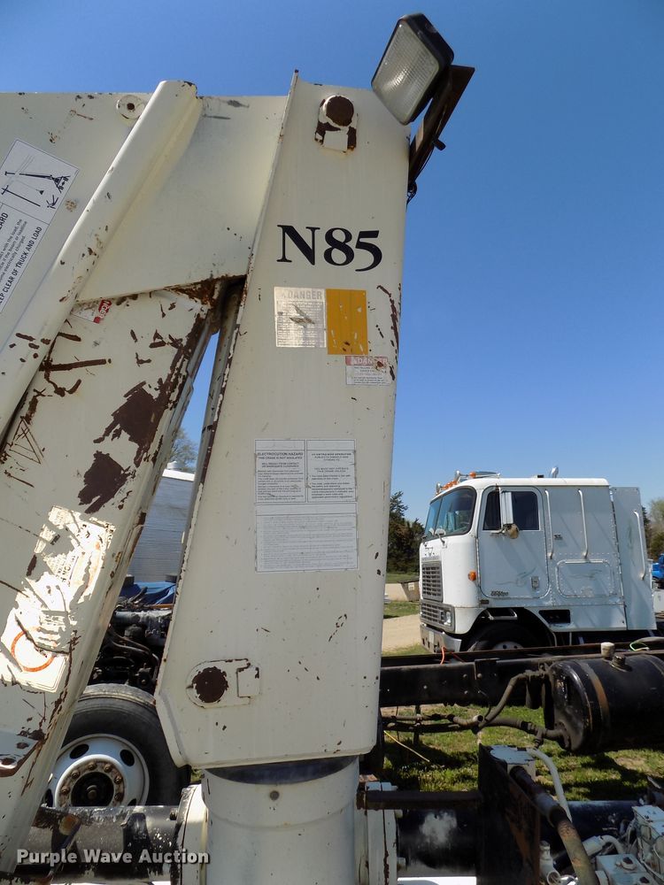 image for item DG2574 National Crane N85 knuckle boom crane