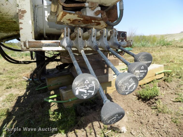 image for item DG2574 National Crane N85 knuckle boom crane