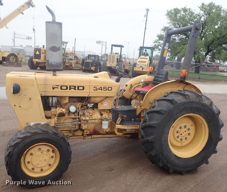 image for item DG3189 Ford 345D  tractor