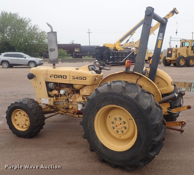 image for item DG3189 Ford 345D  tractor