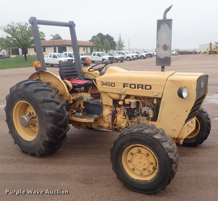 image for item DG3189 Ford 345D  tractor