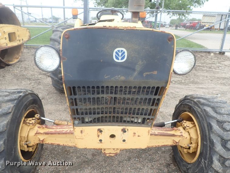 image for item DG3189 Ford 345D  tractor