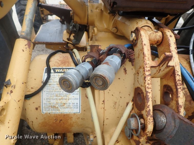 image for item DG3189 Ford 345D  tractor