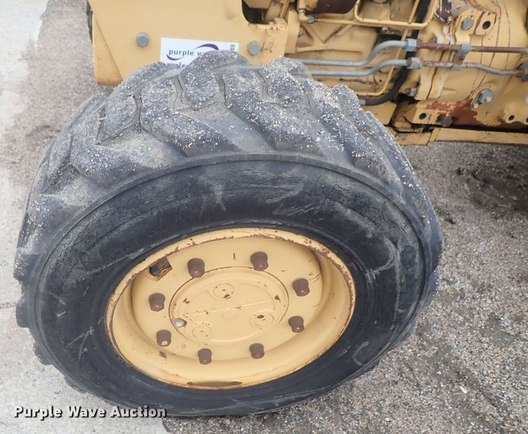 image for item DG3189 Ford 345D  tractor