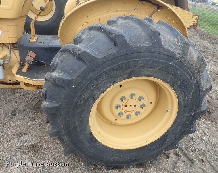 image for item DG3189 Ford 345D  tractor