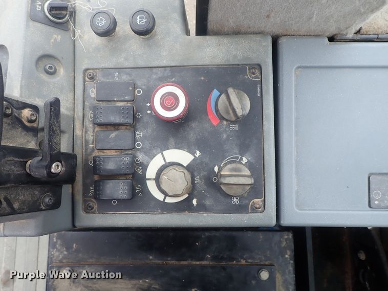 image for item DG3190 2008 Caterpillar CS56  single drum vibratory roller