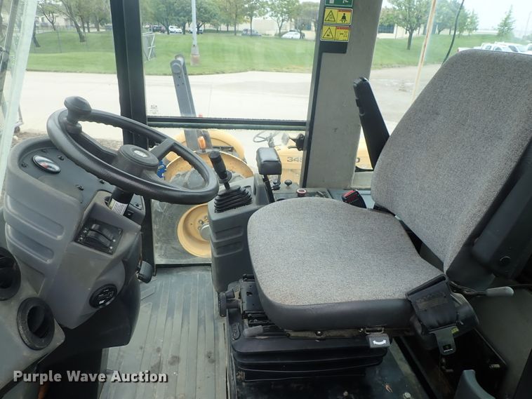 image for item DG3190 2008 Caterpillar CS56  single drum vibratory roller