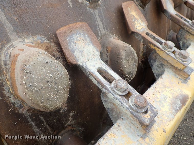 image for item DG3190 2008 Caterpillar CS56  single drum vibratory roller