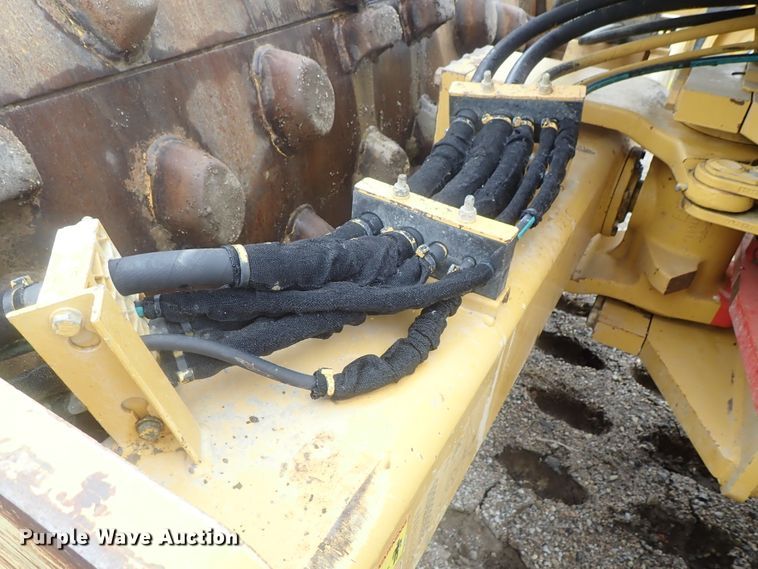 image for item DG3190 2008 Caterpillar CS56  single drum vibratory roller