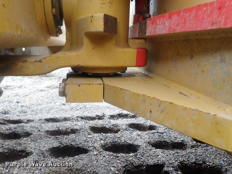 image for item DG3190 2008 Caterpillar CS56  single drum vibratory roller