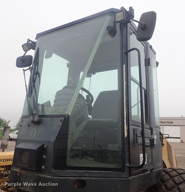 image for item DG3190 2008 Caterpillar CS56  single drum vibratory roller