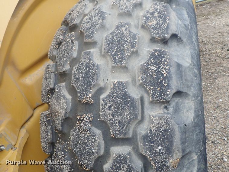 image for item DG3190 2008 Caterpillar CS56  single drum vibratory roller