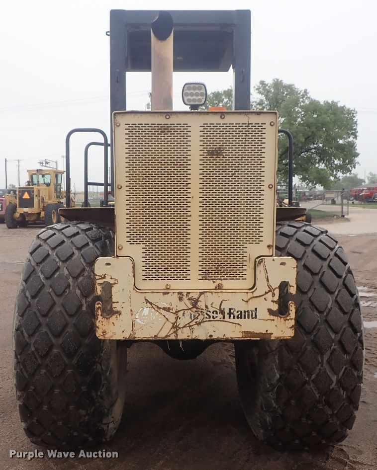 image for item DG3191 1997 Ingersoll Rand SD100D  single drum vibratory roller