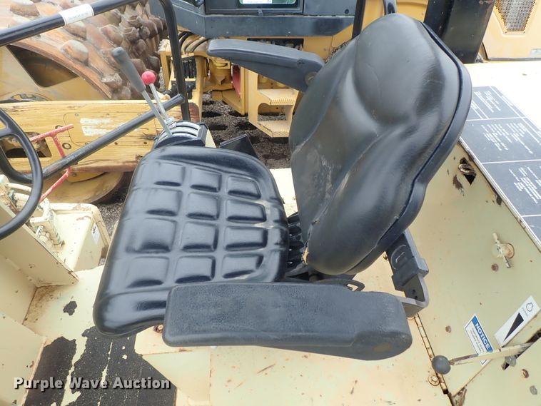 image for item DG3191 1997 Ingersoll Rand SD100D  single drum vibratory roller