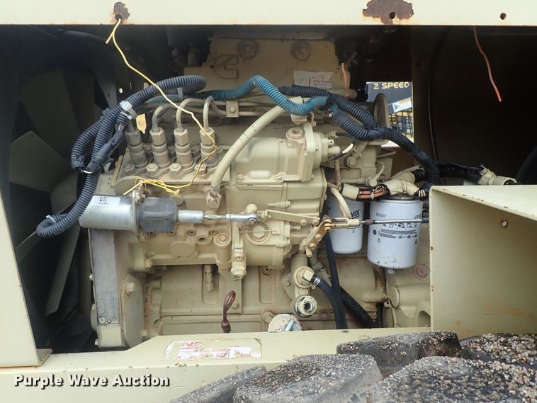 image for item DG3191 1997 Ingersoll Rand SD100D  single drum vibratory roller