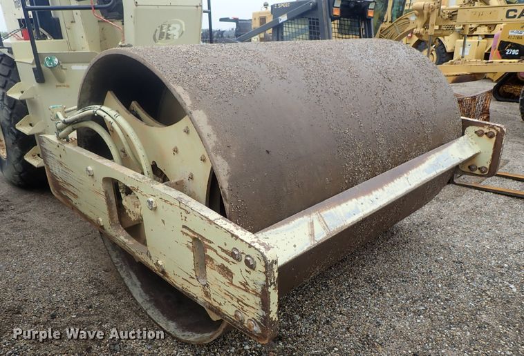 image for item DG3191 1997 Ingersoll Rand SD100D  single drum vibratory roller