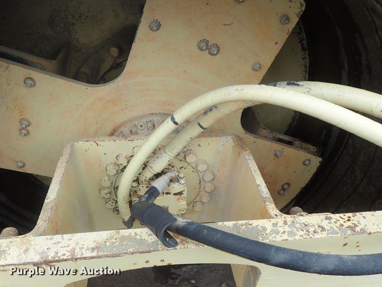 image for item DG3191 1997 Ingersoll Rand SD100D  single drum vibratory roller