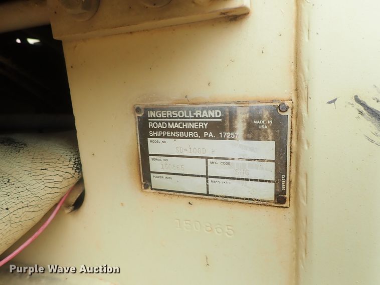 image for item DG3191 1997 Ingersoll Rand SD100D  single drum vibratory roller
