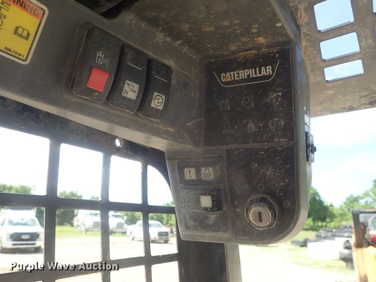 image for item DG3206 2011 Caterpillar 259B3  tracked skid steer loader