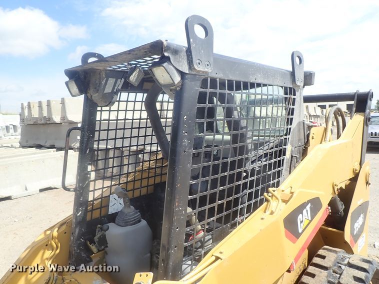 image for item DG3206 2011 Caterpillar 259B3  tracked skid steer loader