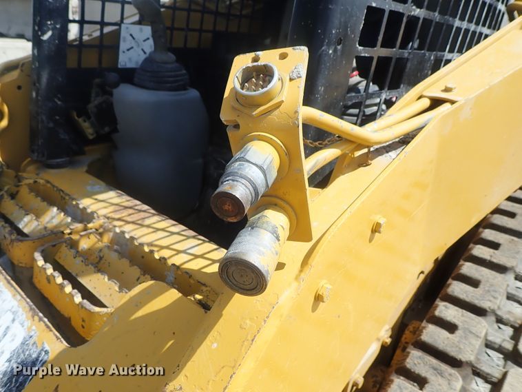 image for item DG3206 2011 Caterpillar 259B3  tracked skid steer loader