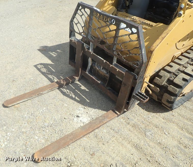 image for item DG3206 2011 Caterpillar 259B3  tracked skid steer loader