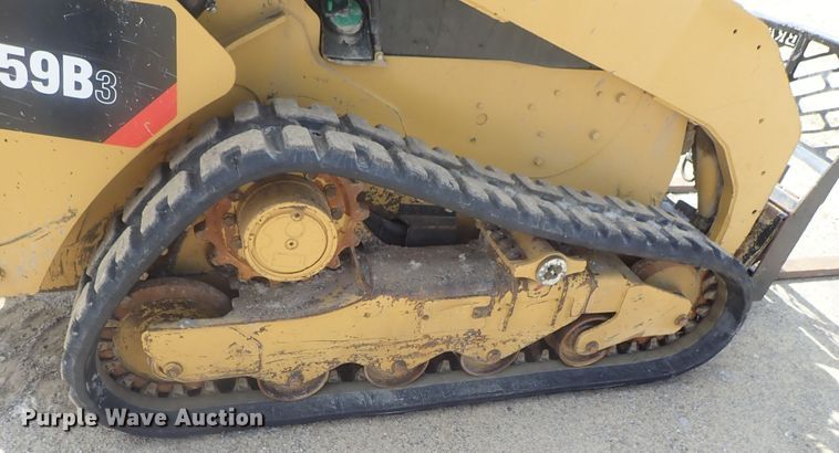 image for item DG3206 2011 Caterpillar 259B3  tracked skid steer loader