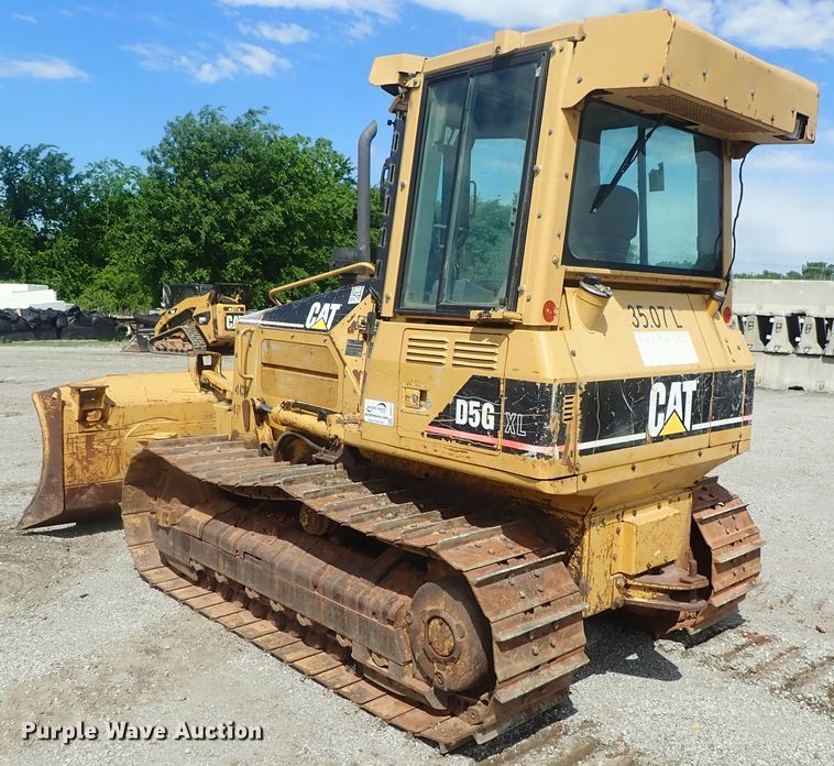 image for item DG3211 2004 Caterpillar D5G  crawler dozer