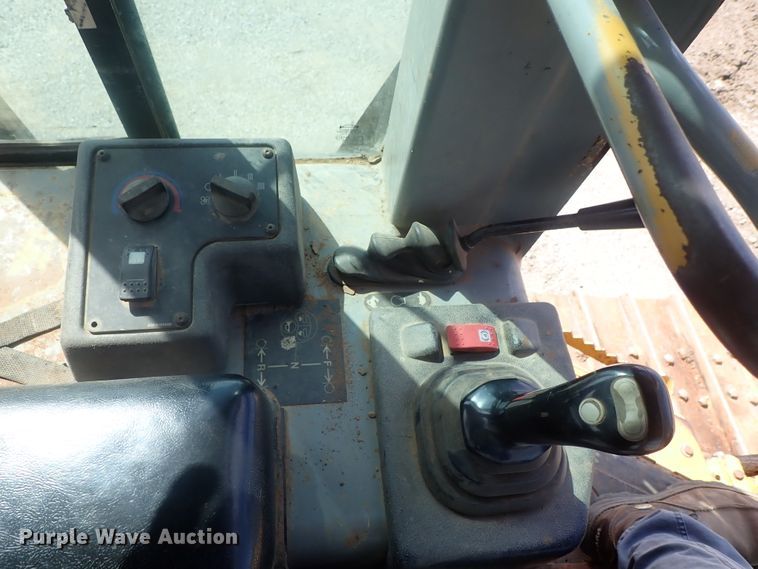 image for item DG3211 2004 Caterpillar D5G  crawler dozer