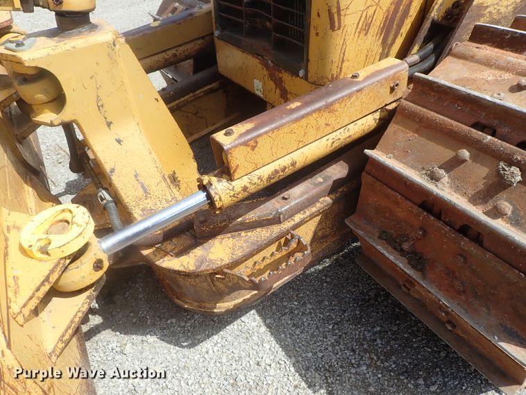 image for item DG3211 2004 Caterpillar D5G  crawler dozer