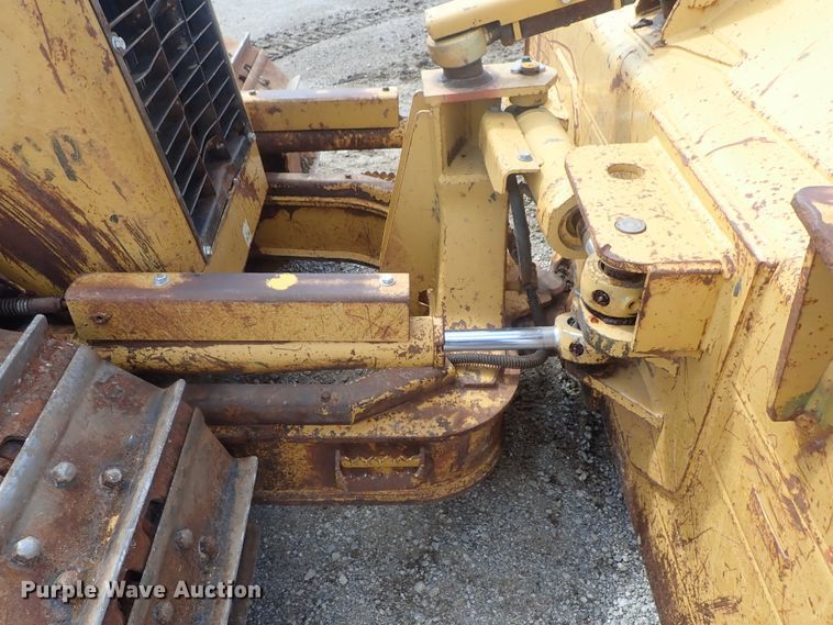 image for item DG3211 2004 Caterpillar D5G  crawler dozer