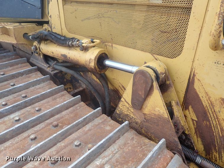 image for item DG3211 2004 Caterpillar D5G  crawler dozer