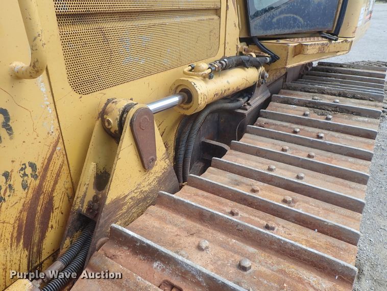 image for item DG3211 2004 Caterpillar D5G  crawler dozer