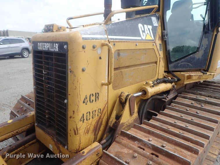 image for item DG3211 2004 Caterpillar D5G  crawler dozer