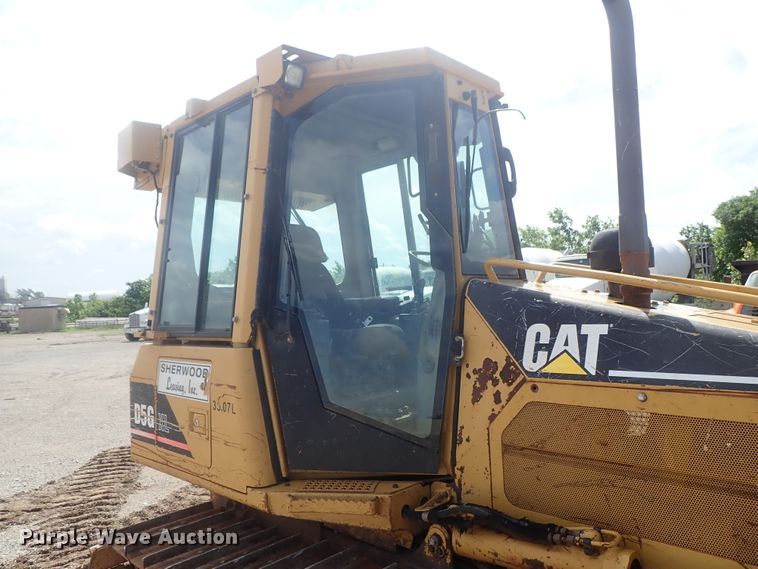 image for item DG3211 2004 Caterpillar D5G  crawler dozer